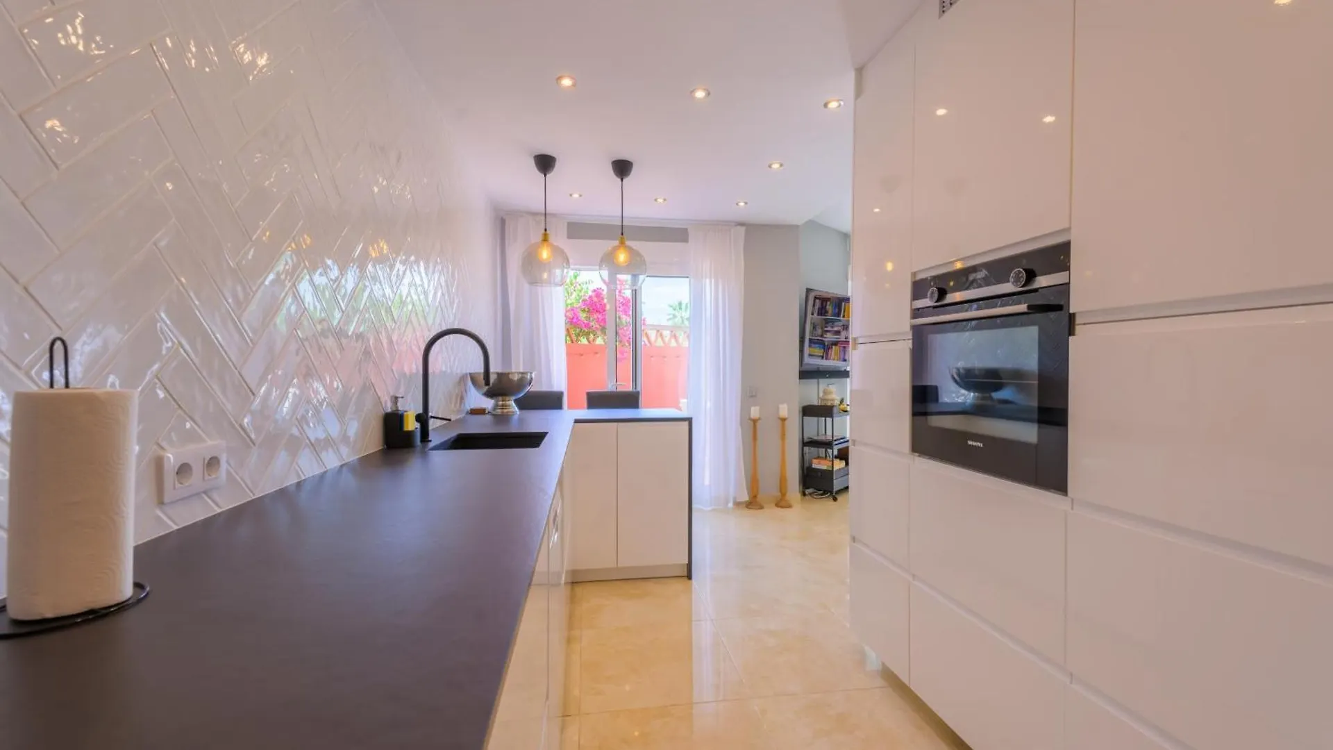 Holiday home Beautiful Frontline Beach Townhouse Marbella