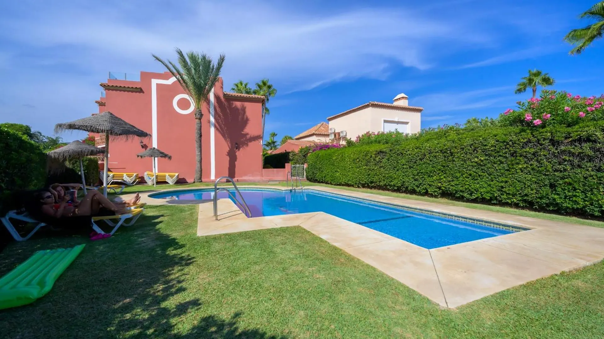 Holiday home Beautiful Frontline Beach Townhouse Marbella