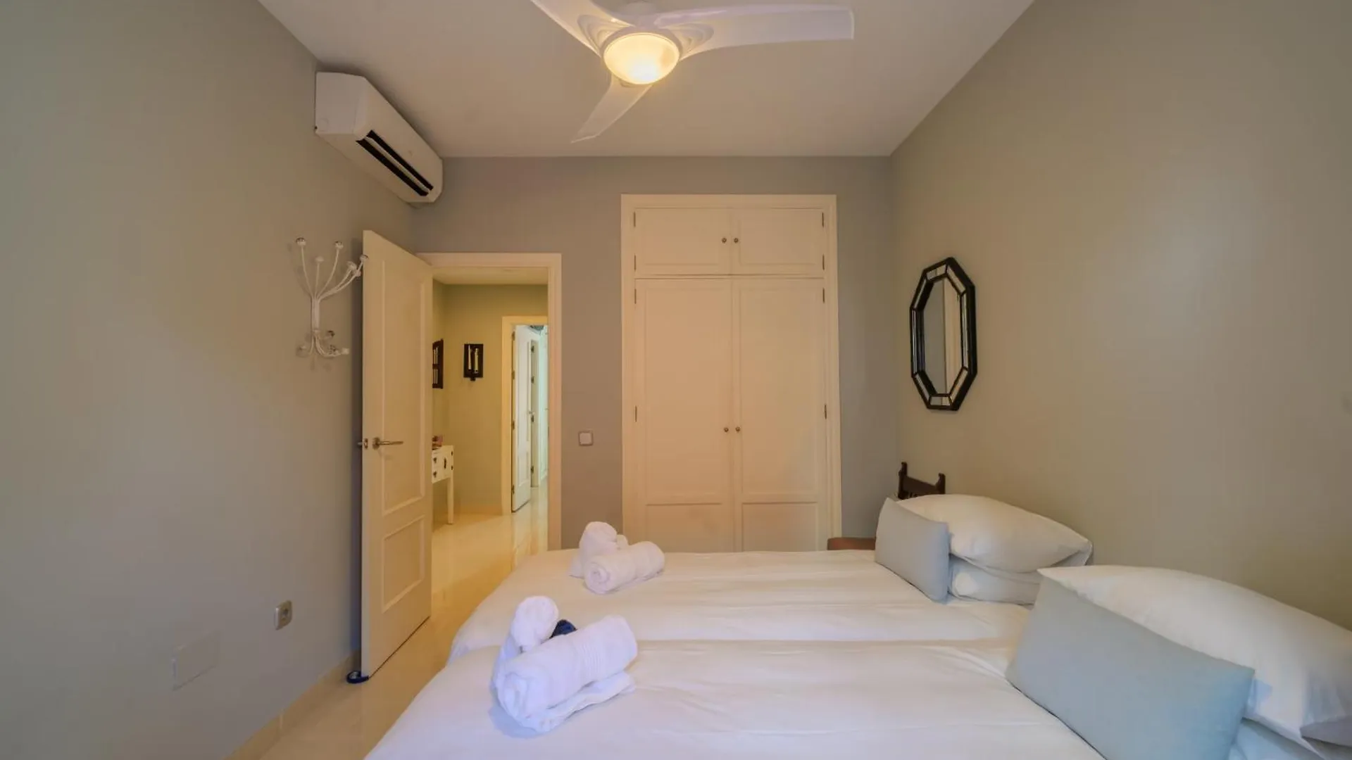 Holiday home Beautiful Frontline Beach Townhouse Marbella
